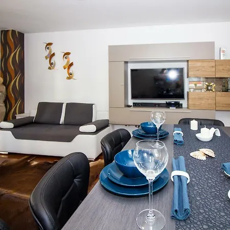 Apartment Luxurious Stella Del Mare 5 ***** *