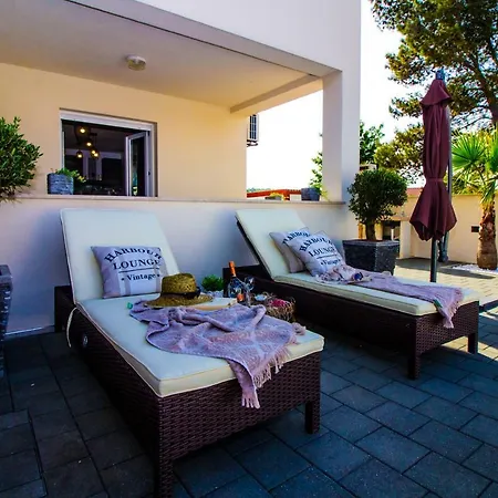Apartment Luxurious Stella Del Mare 5 ***** *